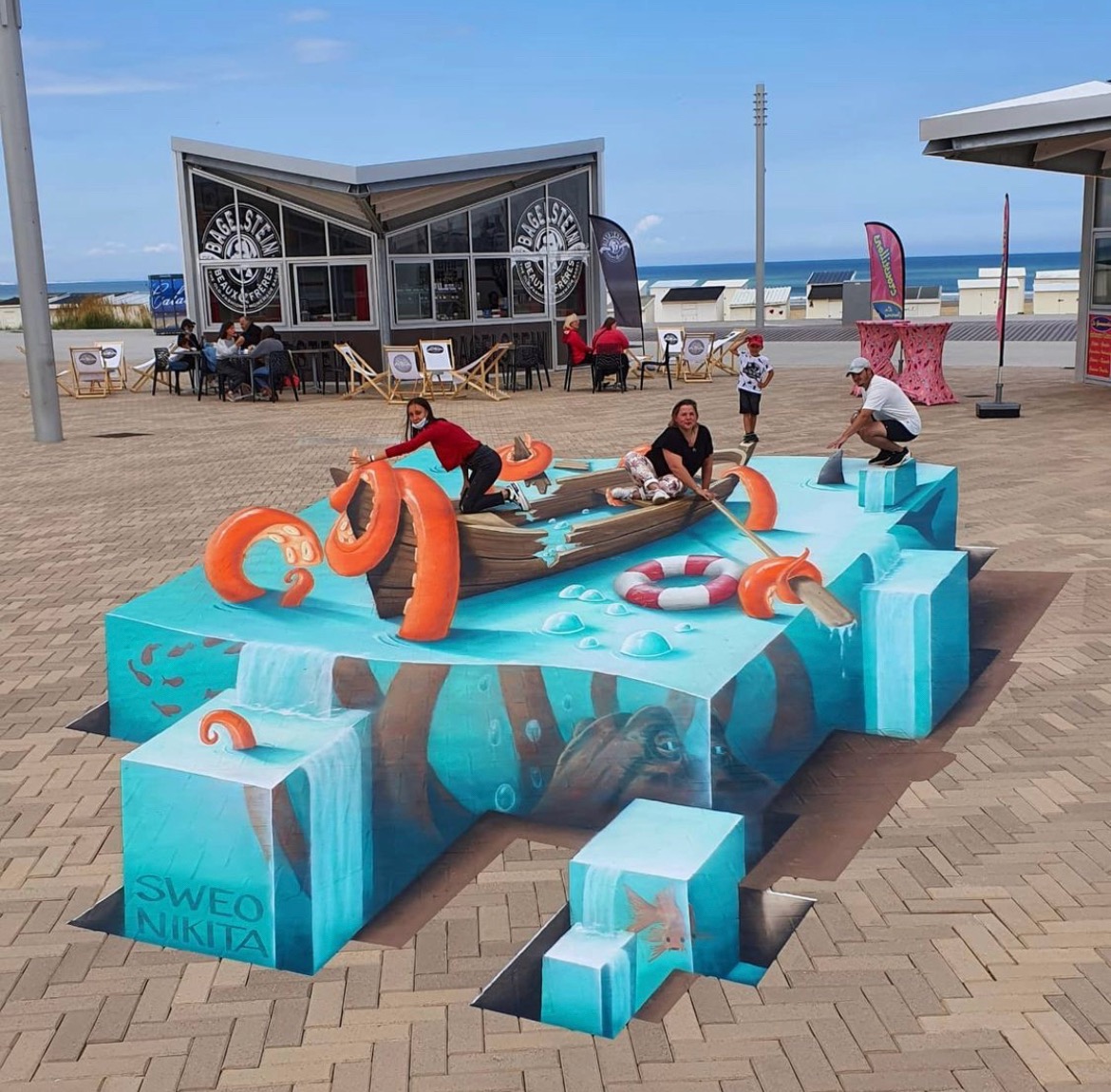 Anamorphose sol par Sweo & Nikita - Calais Street Art Festival 2021